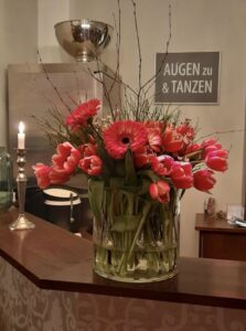 Frühling im Café